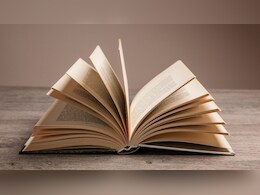 पटना बुक फेयर में दिखी 15 करोड़ की किताब, जानें कौन सी है दुनिया की सबसे महंगी बुक