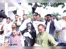 MP विधानसभा में 'पूतना' बन कर आई कांग्रेस विधायक! कप-सिरप कांड पर कांग्रेस का हल्ला बोल