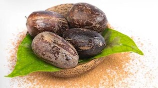 जायफल खाने से क्या होता है? आयुर्वेदिक डॉक्टर ने बताया कैसे करें इस्तेमाल, क्या होंगे फायदे