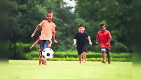 बचपन के 'टॉपर्स' लाइफ के 'बैकबेंचर'! ये बच्चे हासिल करते हैं बड़ा मुकाम; रिसर्च में बड़ा खुलासा