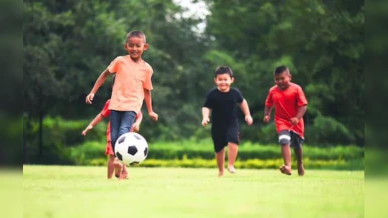 बचपन के 'टॉपर्स' लाइफ के 'बैकबेंचर'! ये बच्चे हासिल करते हैं बड़ा मुकाम; रिसर्च में बड़ा खुलासा