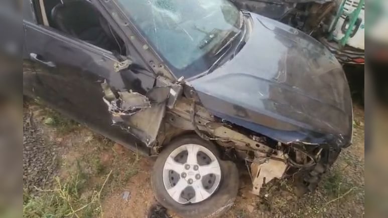 रफ्तार का कहर: भाजपा नेता की कार ने बाइक को मारी टक्कर! शिक्षक की मौत, बेटी का पैर टूटा, बेटा गंभीर घायल