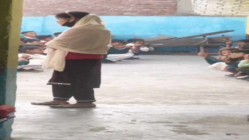 सुबह की प्रार्थना में स्कूल के बच्चों का पढ़ाया जा रहा था कलमा, मच गया हड़कंप, Video वायरल