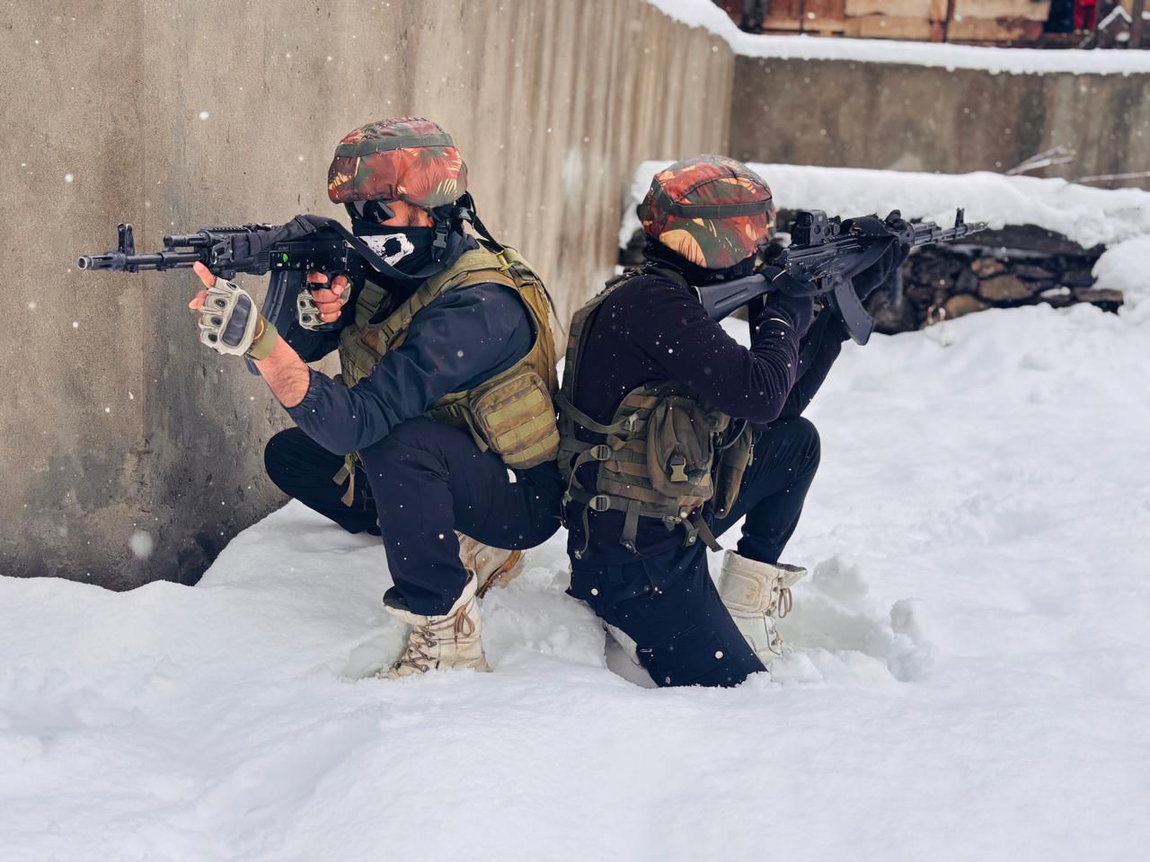 नए साल से पहले जम्मू इलाके में एक्टिव हैं 30 से 35 PAK आतंकी, सेना ने चलाया खास ऑपरेशन, पढ़ें पूरी डिटेल