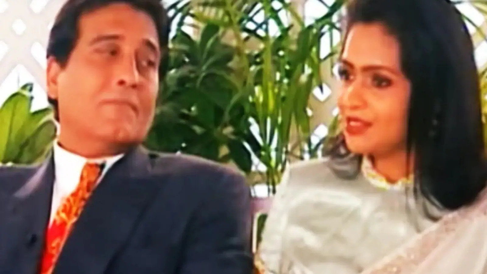 When Kavita Khanna Opened Up About Challenges Of Living With Vinod Khanna: "He Is A Very Taxing Person"