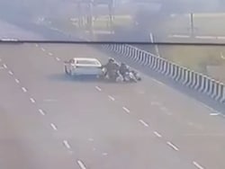 Accountant Carrying Rs 85 Lakh On Scooter Looted On Delhi-Lucknow Highway