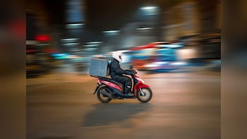 Swiggy, magicpin, Zomato See Food Delivery Regain Growth Momentum In December Quarter