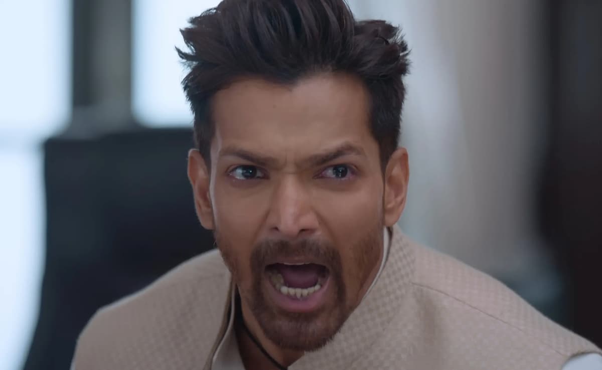 A still from Ek Deewane Ki Deewaniyat