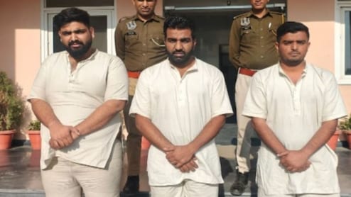 राजस्थान में SOG की बड़ी कार्रवाई, तीन डॉक्टर गिरफ्तार... 16 लाख में खरीदा फर्जी सर्टिफिकेट