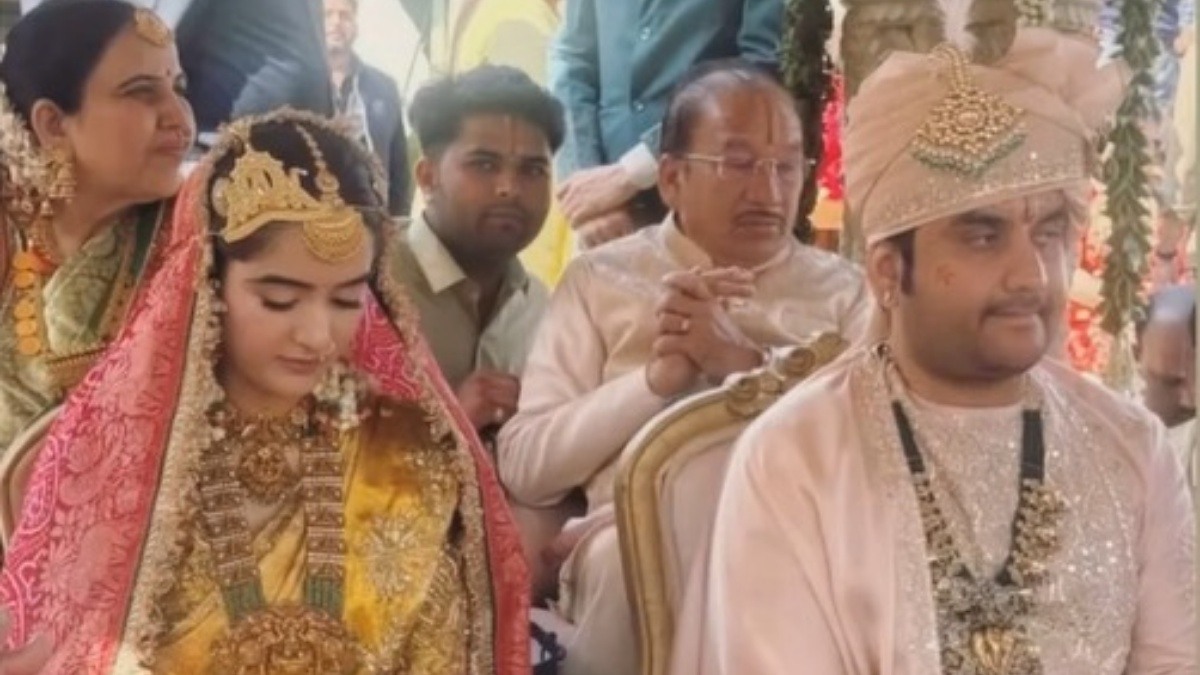 कथावाचक इंद्रेश जी महाराज और दुल्हन शिप्रा की शादी की पहली तस्वीर