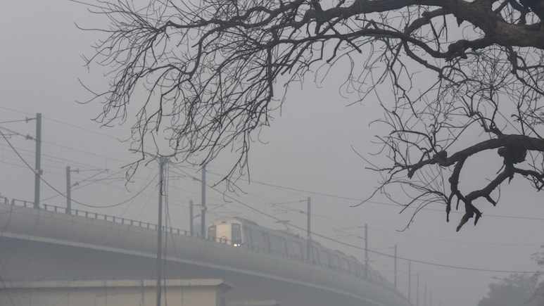 प्रदूषण पर सुप्रीम कोर्ट की तल्ख टिप्पणी- अमीरों के कारण गरीब परेशान,&nbsp; 17 दिसंबर को सुनवाई, कड़े निर्देश जारी कर सकता है SC