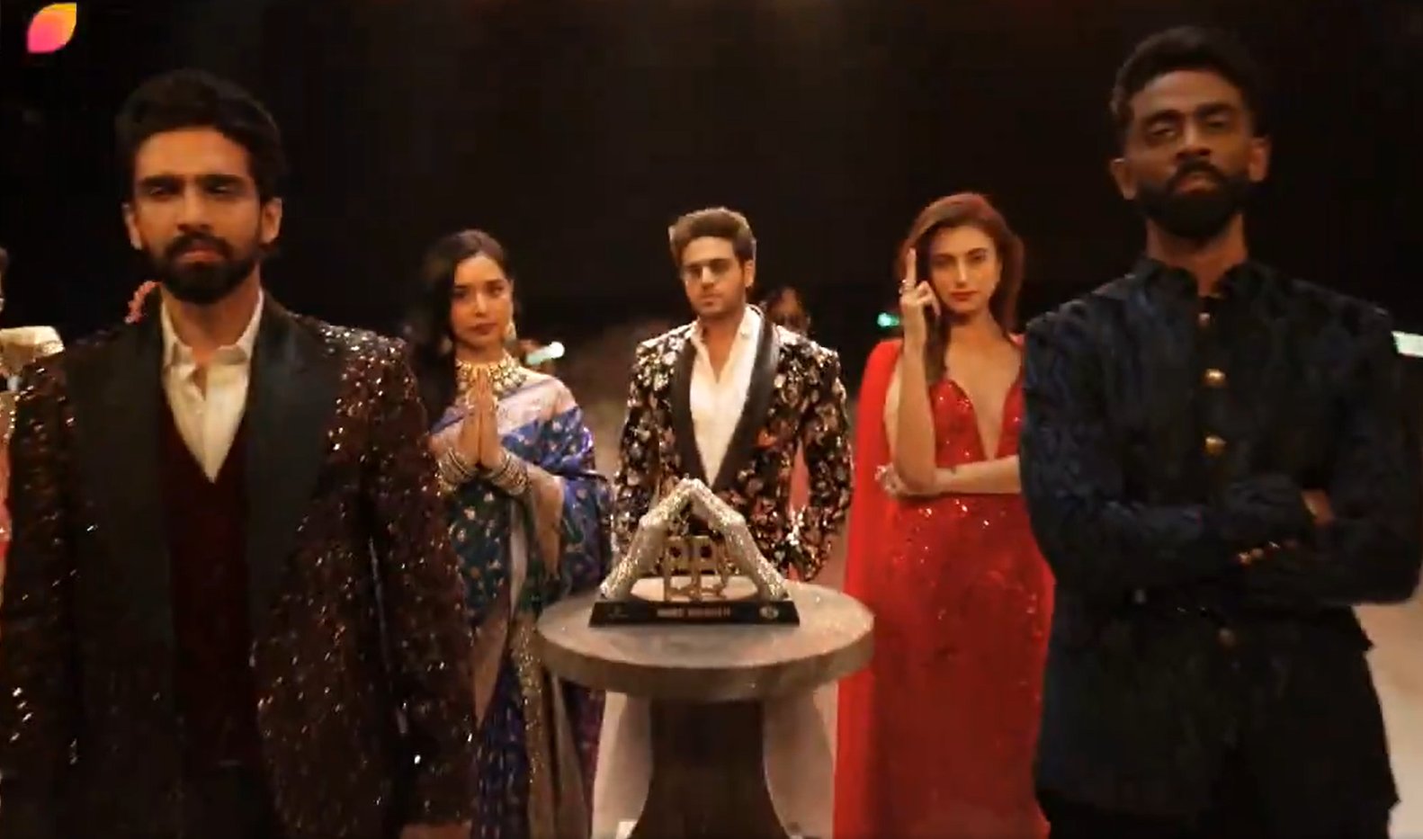 बिग बॉस 19 फिनाले टॉप 5 से हुआ पहला इविक्शन? ये कंटेस्टेंट सबसे पहले हुआ फिनाले रेस से बाहर