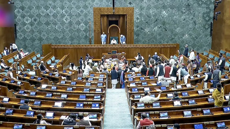 शीतकालीन सत्र 2025 का आज आखिरी दिन: अब तक क्या-क्या हुआ, किन बिलों पर लगी मुहर, संसद को हिलाने वाली 3 बड़ी बहस