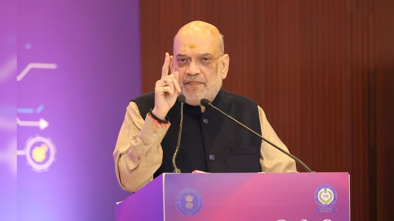 तीन दिवसीय बंगाल दौरे पर कोलकाता पहुंचे केंद्रीय गृहमंत्री अमित शाह