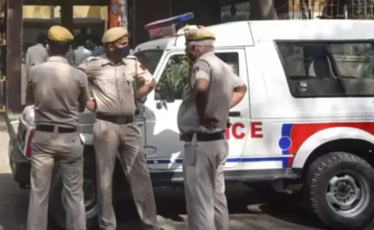 दिल्ली में दहेज ने ले ली मेकअप आर्टिस्ट की जान! सालगिरह के दिन ही फंदे पर लटकी मिली, पति गिरफ्तार