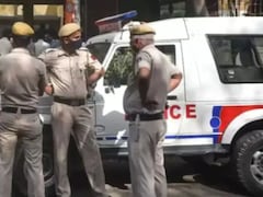 दिल्ली में दहेज ने ले ली मेकअप आर्टिस्ट की जान! सालगिरह के दिन ही फंदे पर लटकी मिली, पति गिरफ्तार