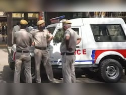 Fake Castrol Oil Seized In Delhi, Cops Bust Counterfeit Engine Oil Unit