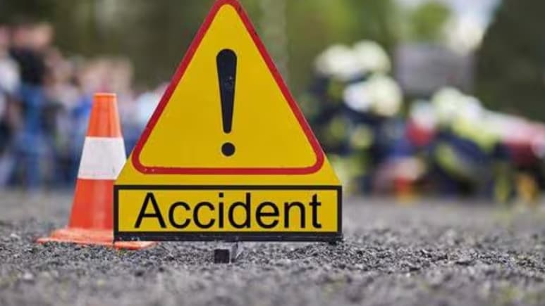 नालंदा में भीषण सड़क हादसा, गड्ढे में तेज रफ्तार कार के गिरने से तीन इंजीनियरिंग छात्रों की मौत