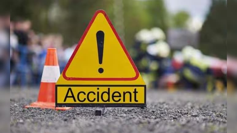 मैहर में भीषण सड़क हादसा. पिकअप पलटने से एक ही परिवार के 20 से ज्यादा लोग घायल, मचा हड़कंप