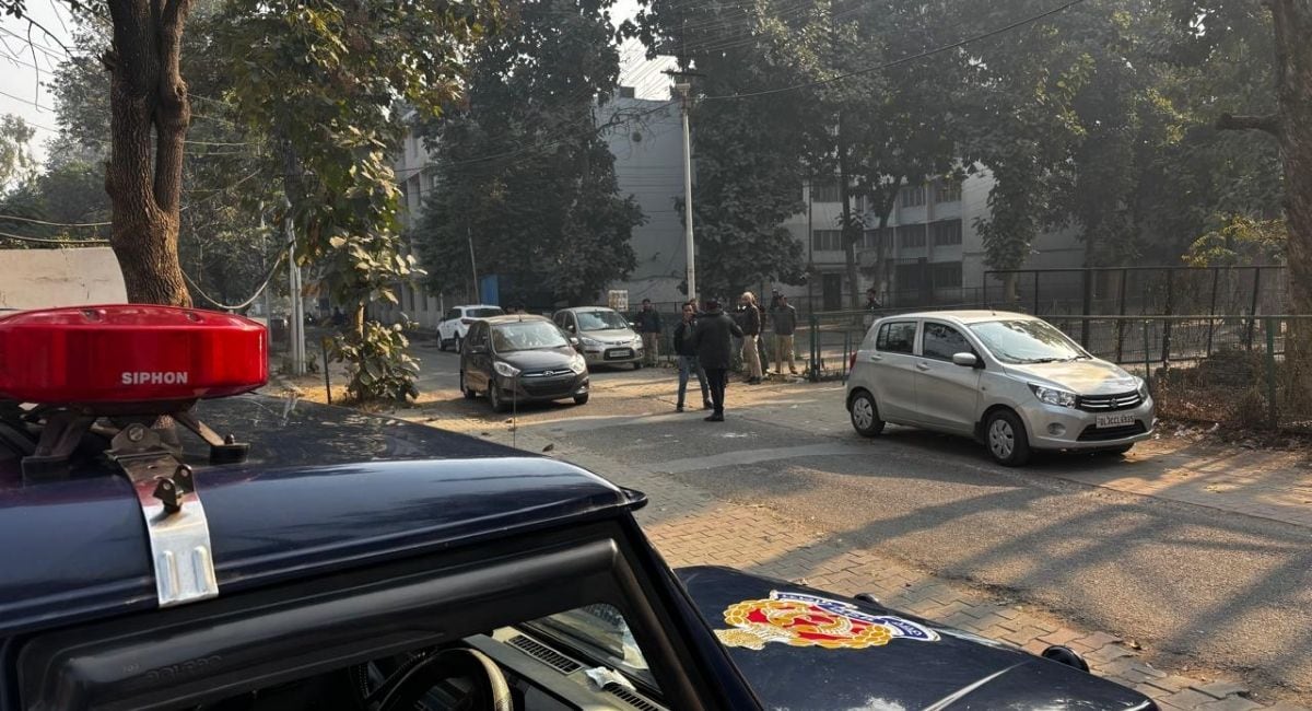 टीचर की हत्या की जांच में जुटी पुलिस टीचर की हत्या की जांच में जुटी पुलिस