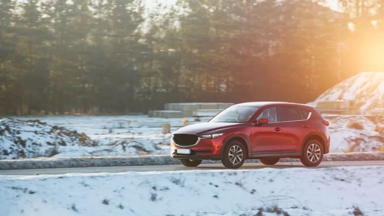 कड़ाके की ठंड में अपनी कार को रखें फिट, इन 5 आसान टिप्स से बढ़ेगी गाड़ी की उम्र