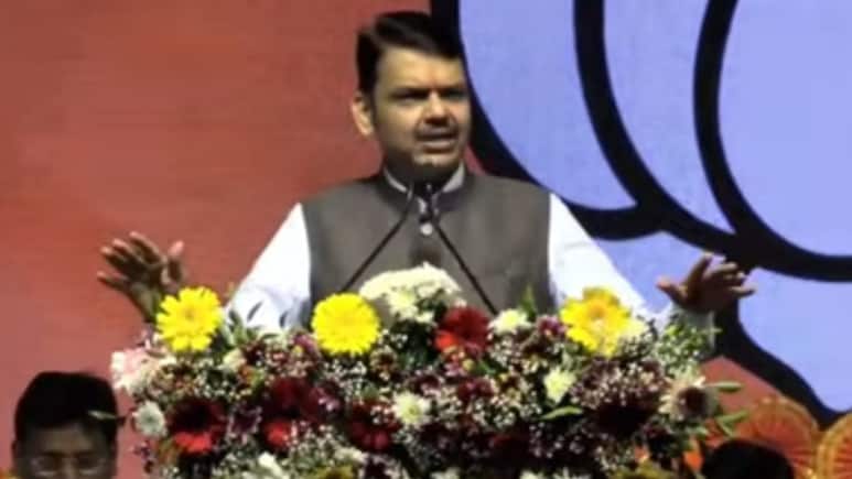 Ambernath News :गुंडागर्दी खपवून घेणार नाही! अंबरनाथच्या सभेत फडणवीसांचा कुणाला इशारा? मेट्रोबाबतही मोठी घोषणा