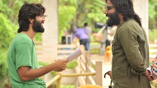 पहली फिल्म के लिए बेचा 36 एकड़ का आम का बागीचा, इस डायरेक्टर ने बनाई 3 फिल्में और कमाए 1350 करोड़