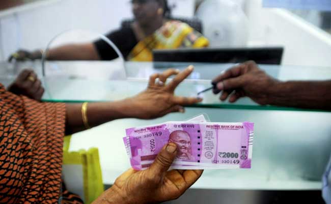 Rupee Crashes Below 68-Level; Ends At 9-Month Low On Dollar Shock