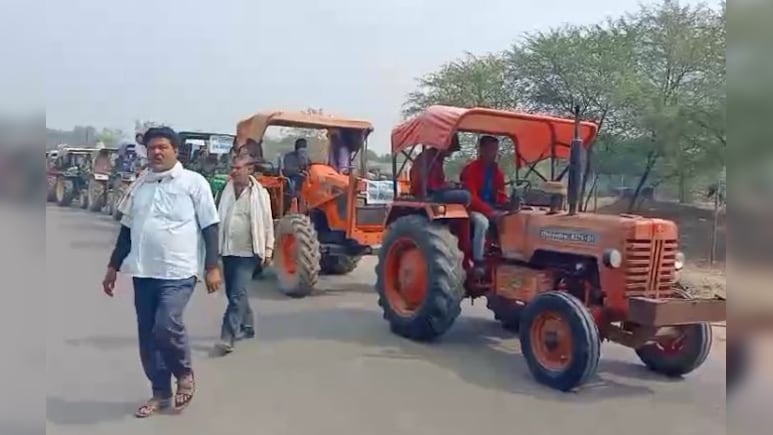 पानी के लिए सड़क पर अन्नदाता! सैकड़ों ट्रैक्टर के साथ किसानों ने निकाली रैली, कलेक्टर ने किया आश्वस्त