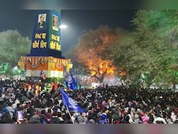 208वां 'शौर्य दिवस'! पुणे के कोरेगांव भीमा में जश्न, रात 12 बजे आतिशबाजी से गूंजा आसमान