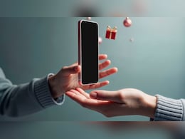 पैरेंट्स को गिफ्ट करना है नया मोबाइल? 30 हजार के अंदर ये रहे टॉप 5 ऑप्शंस, शानदार बैटरी के साथ मिलेगी दमदार परफॉर्मेंस