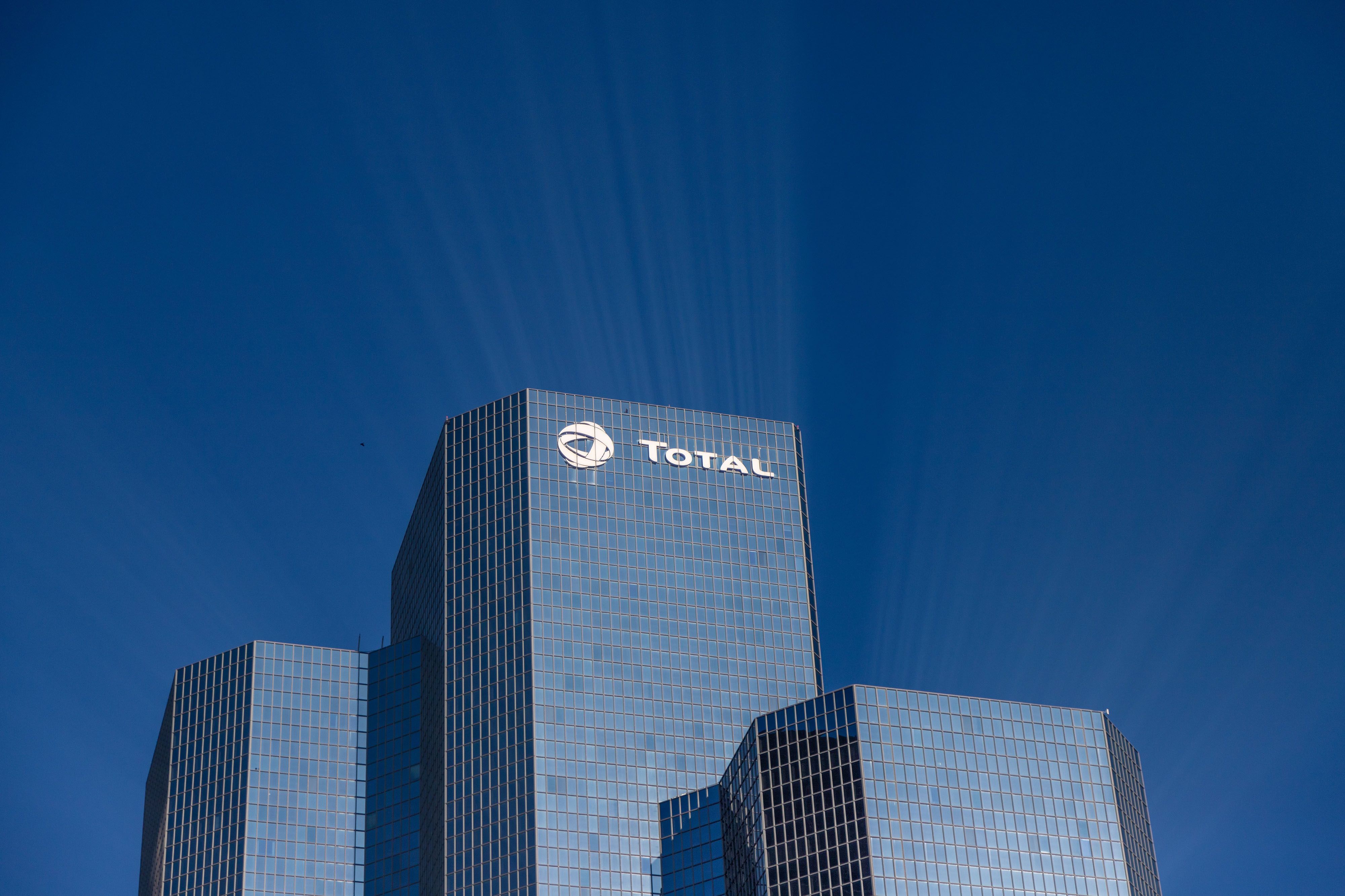 French Firm Total&rsquo;s Arm Invests Rs 3,707 Crore In Joint Venture With Adani