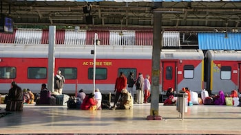 'New IRCTC Website By July 15': Vaishnaw Promises Revamp After Students Flag Slow Speed, Tatkal Crashes