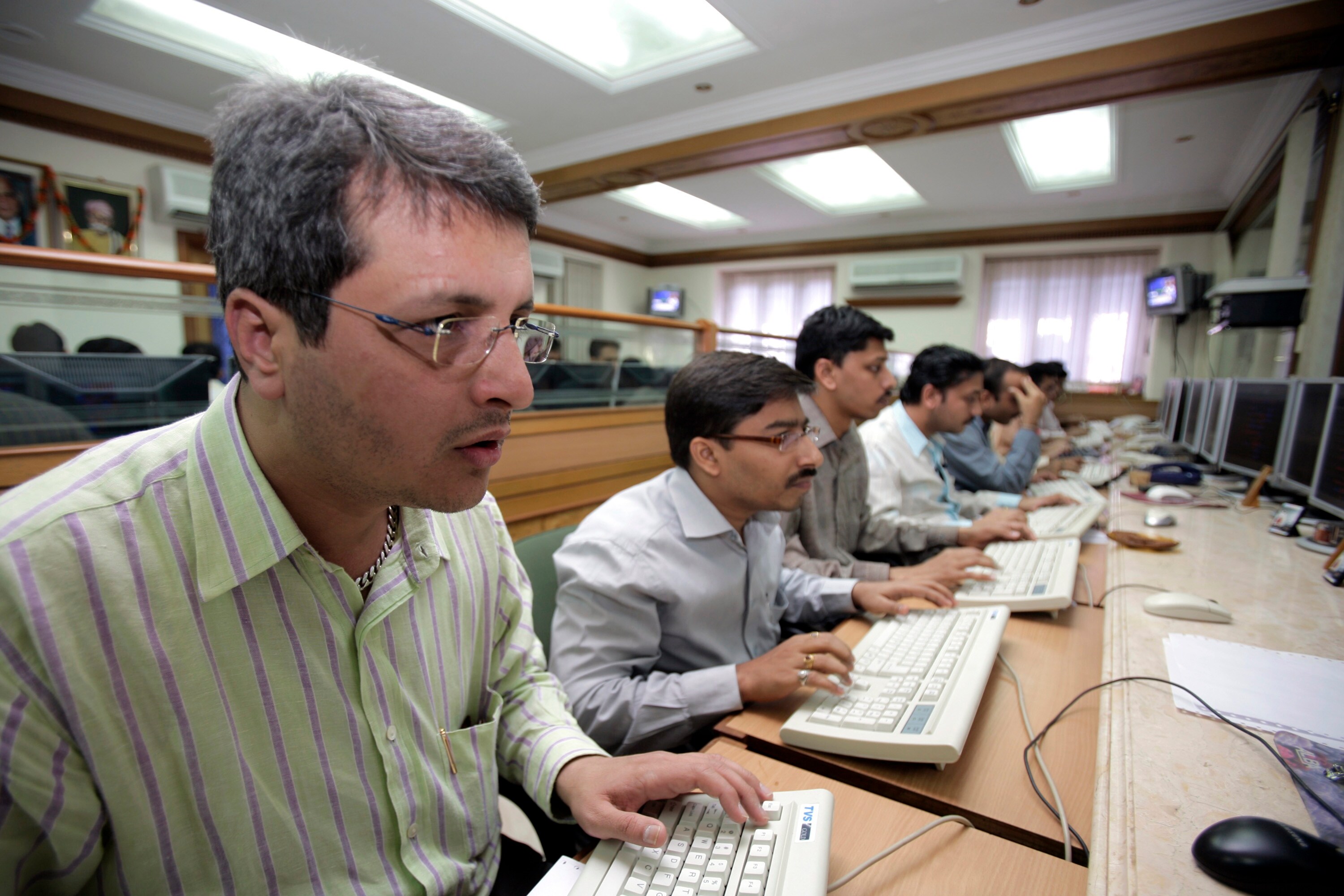 Sensex, Nifty Fall For Fourth Day As Financials Drag