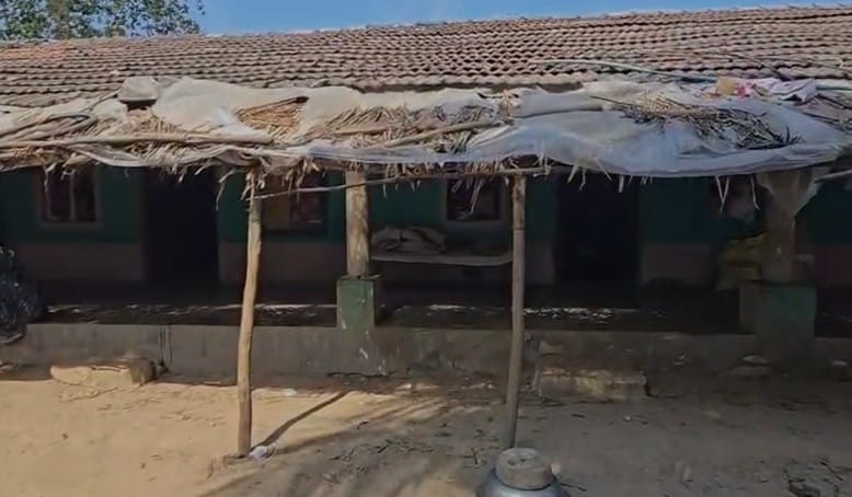 बुजुर्ग का वो घर, जहां रात में तेंदुए ने किया था हमला.