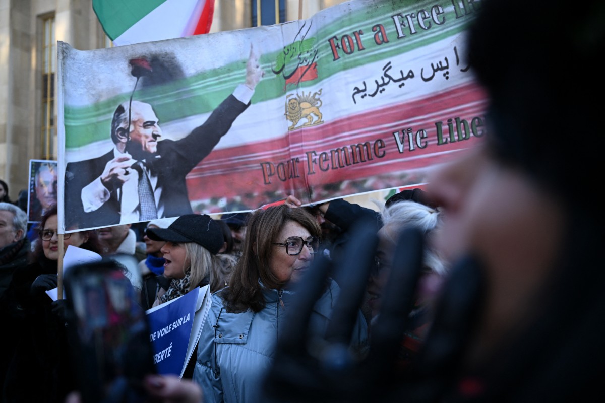 Anti-Khamenei Protests Intensify In Iran, Exiled Prince Reza Pahlavi Gives Rallying Cry