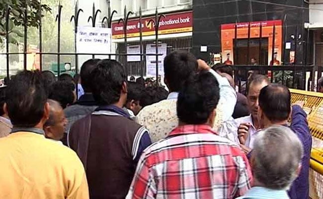 Queues For Cash On, Toll Collection Resumes