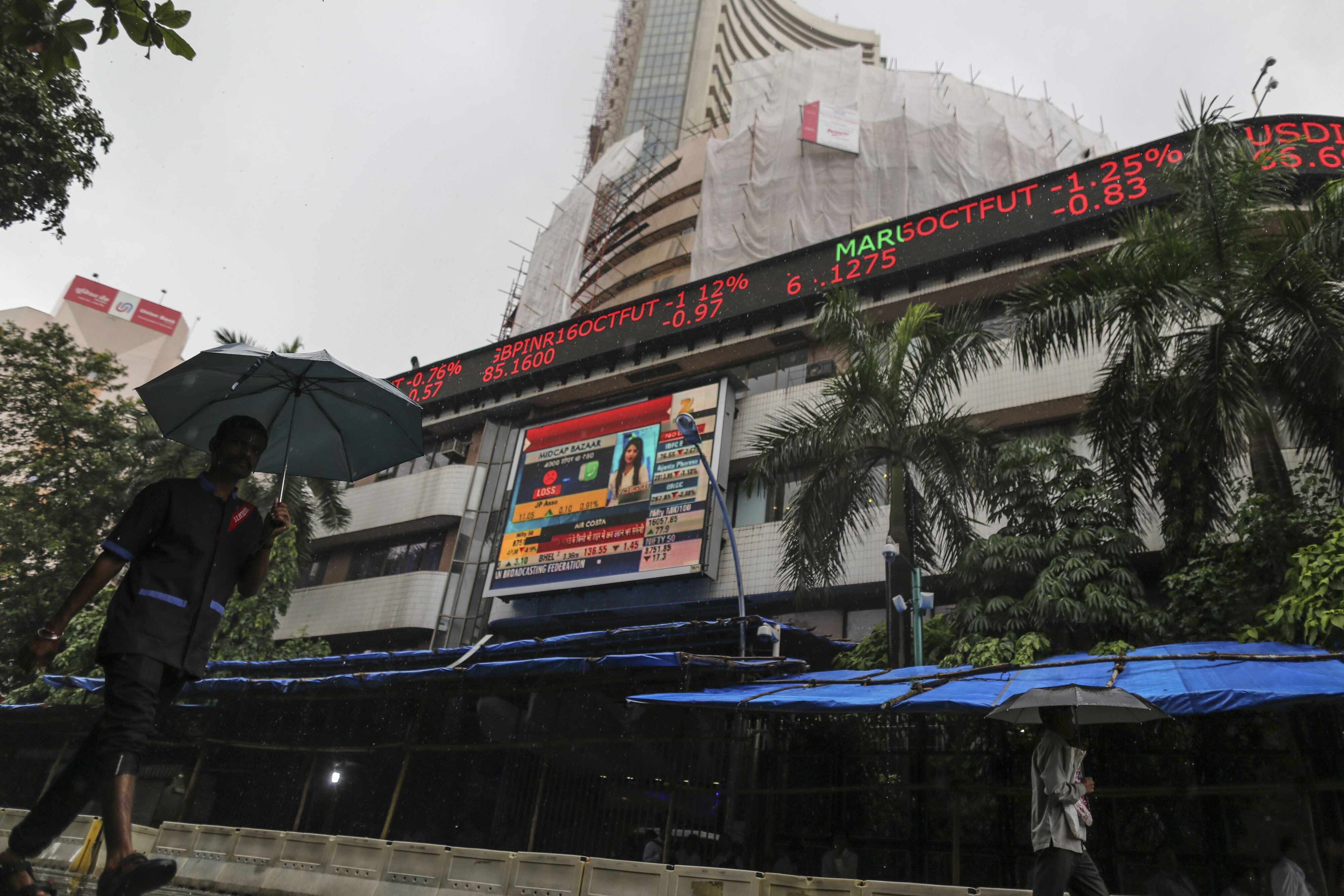 RIL, Infosys Help Sensex, Nifty Extend Gains To Day Six