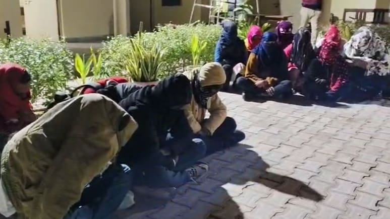 Rajasthan: नेशनल हाईवे पर चल रहे दो स्पा सेंटरों पर छापा, 8 लड़कियां समेत 13 गिरफ्तार