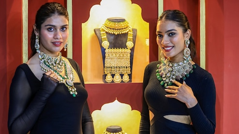 Gold Breaches Rs 1.5 Lakh/10g For First Time; Silver Hits All-Time High In Delhi