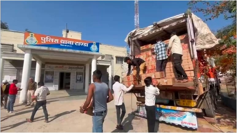 Dhar News: दो ट्रकों से 88 लाख की बीयर जब्त, इंदौर से अलीराजपुर ले जाई जा रही थी, पुलिस पीछे लगी तो चलते ट्रक से कूदा चालक