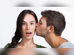 Beard Burn क्या होता है? पार्टनर को Kiss करने के बाद ये लक्षण दिखें तो तुरंत हो जाएं सतर्क