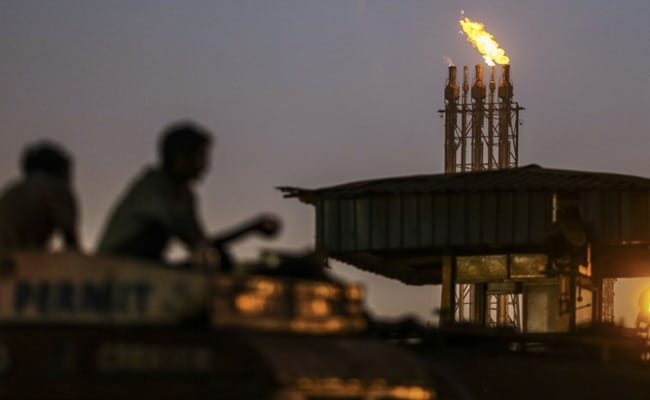 World's Biggest Lockdown Slashes Oil Demand By 70% In India