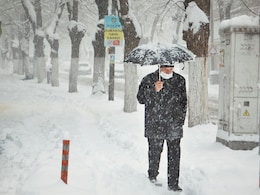 Video: Snow Covers Second-Floor Apartment Of High-Rise Building In Russia's Kamchatka