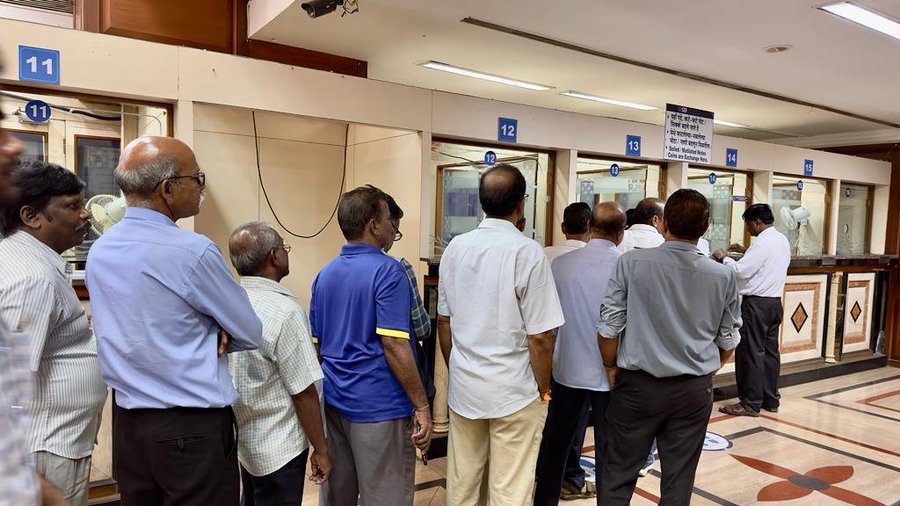 Rs 2,000 Notes Exchange Live Updates: Window Opens, No Rush Or Panic At Bank Branches
