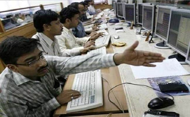 Sensex Closes Above 38,000 For First Time As Banking Stocks Extend Gains