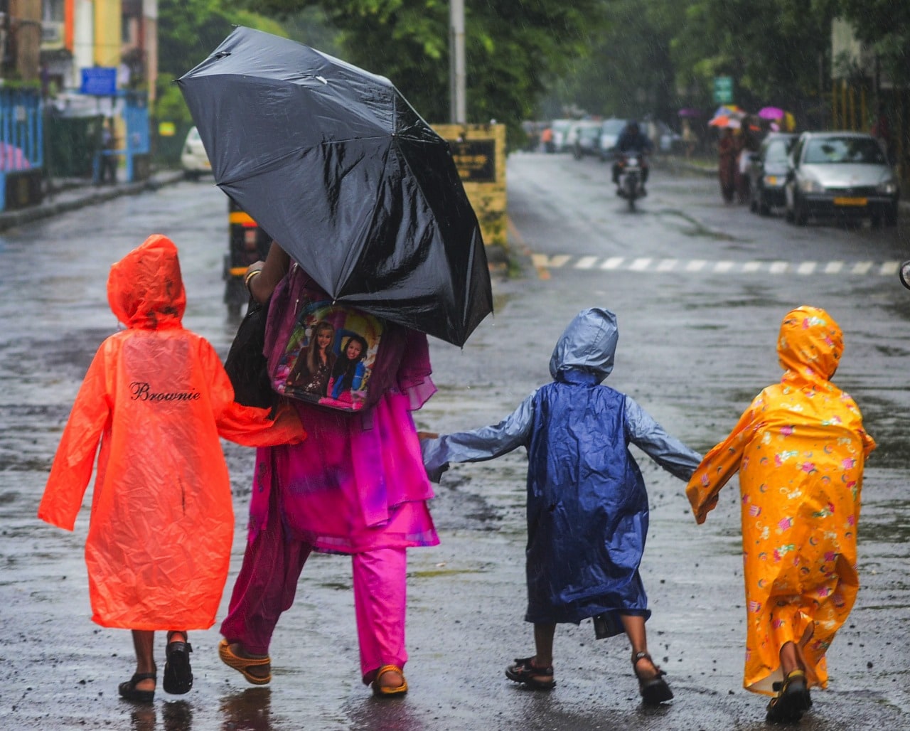Mumbai Rains Highlights: Rainfall Recedes After Heavy Downpour, Local Trains Running Smoothly