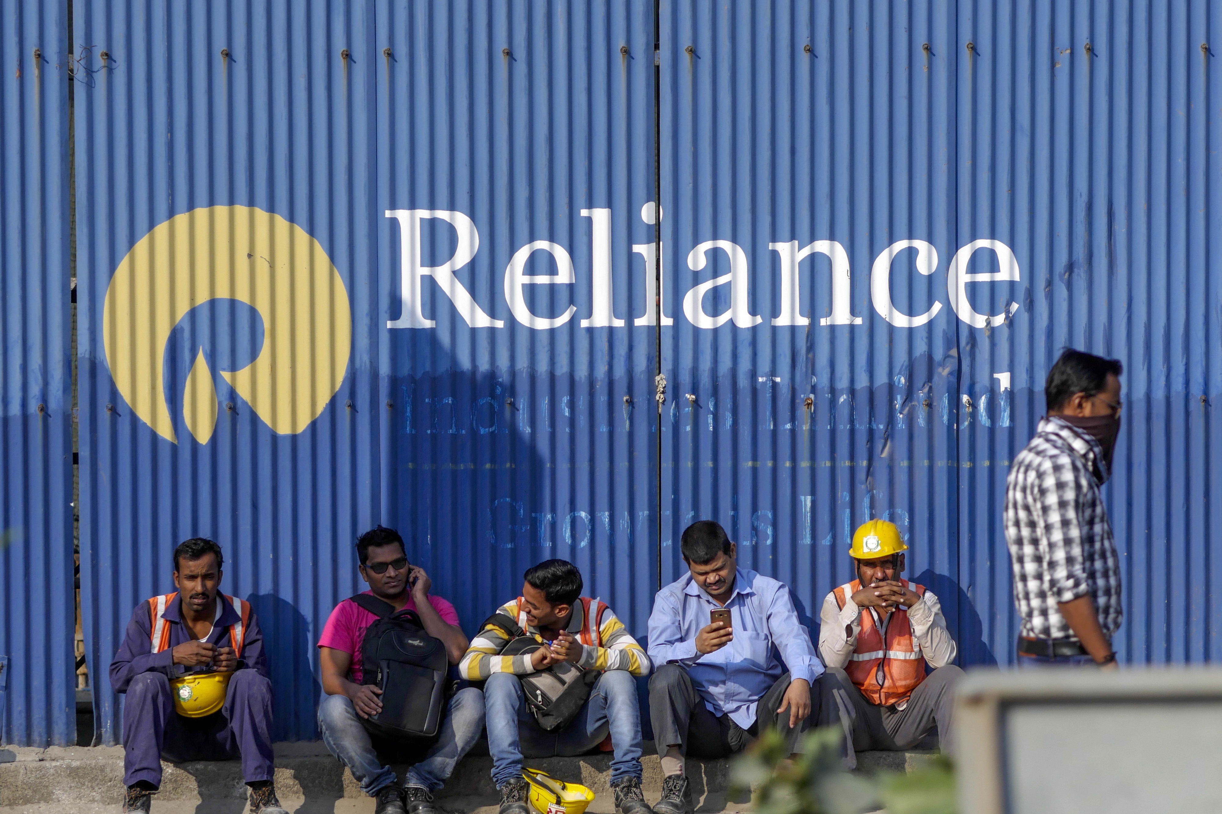 Reliance Industries Raises $4 Billion Via Offshore Bonds