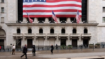 US Stock Market Today: Wall Street Heads For Weekly Decline As S&P 500, Dow Jones Falter; Intel Slumps 15%