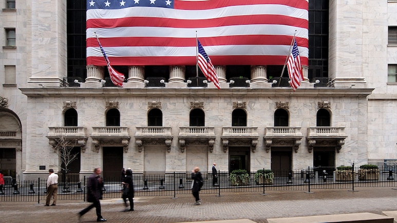 US Stock Market Today: Wall Street Heads For Weekly Decline As S&P 500, Dow Jones Falter; Intel Slumps 15%